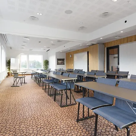 מלון Dyreparken Safarihotell קריסטיאנסאנד