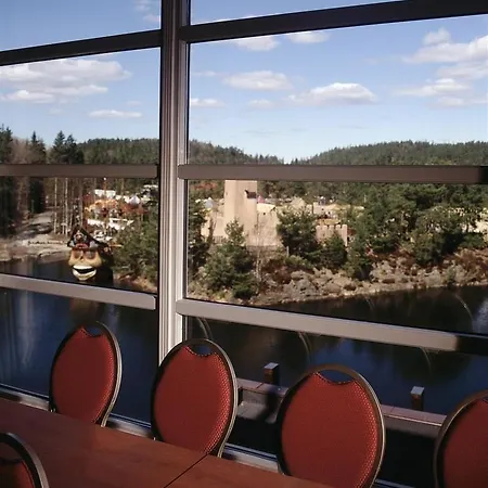 Dyreparken Safarihotell 3* Κρίστιανσαντ