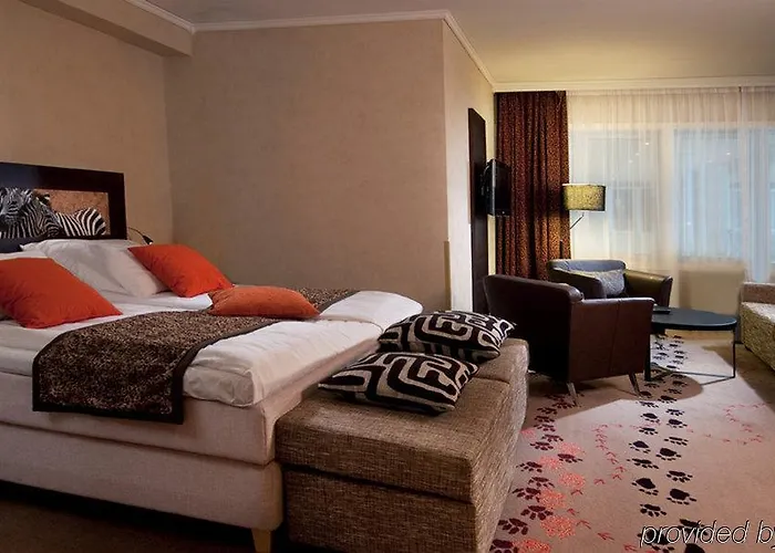 Dyreparken Safarihotell מלון