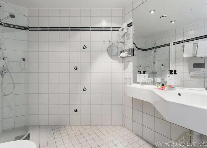 Dyreparken Safarihotell 3* קריסטיאנסאנד