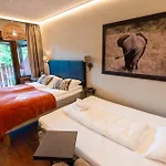 Hotell Dyreparken Safarihotell 3*